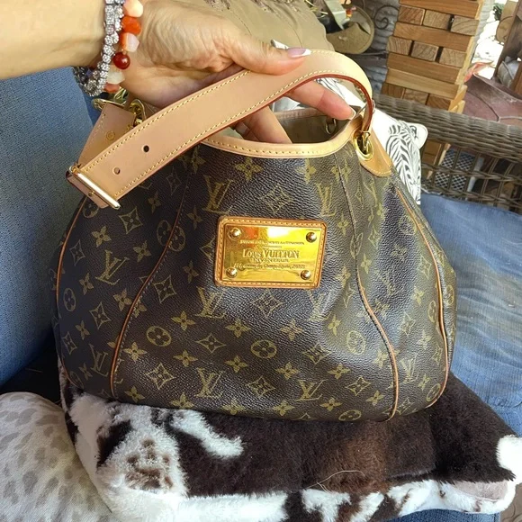 Louis Vuitton Galliera pm - Picture 11 of 16